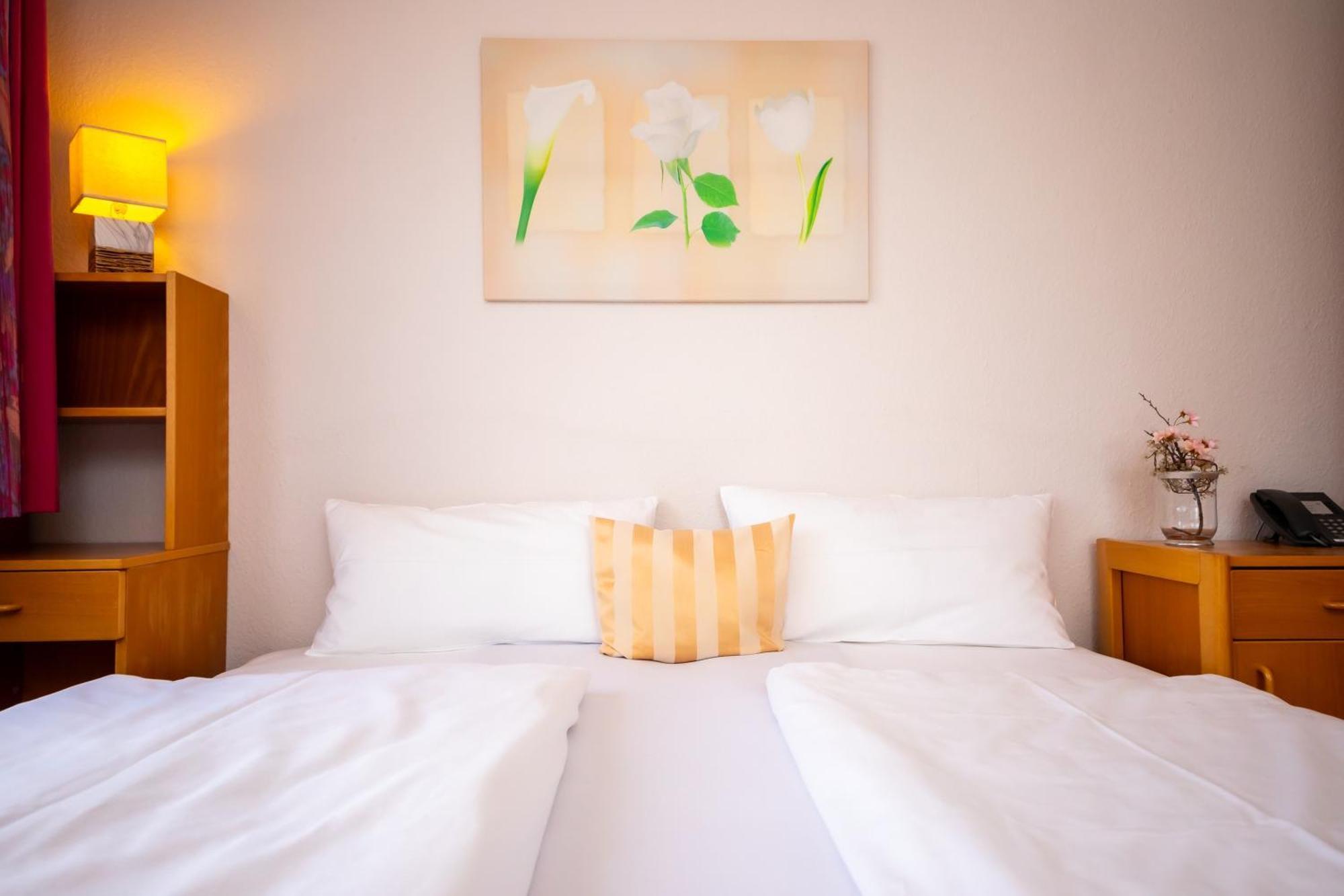 Hotel Am Park Bad Driburg Exterior photo