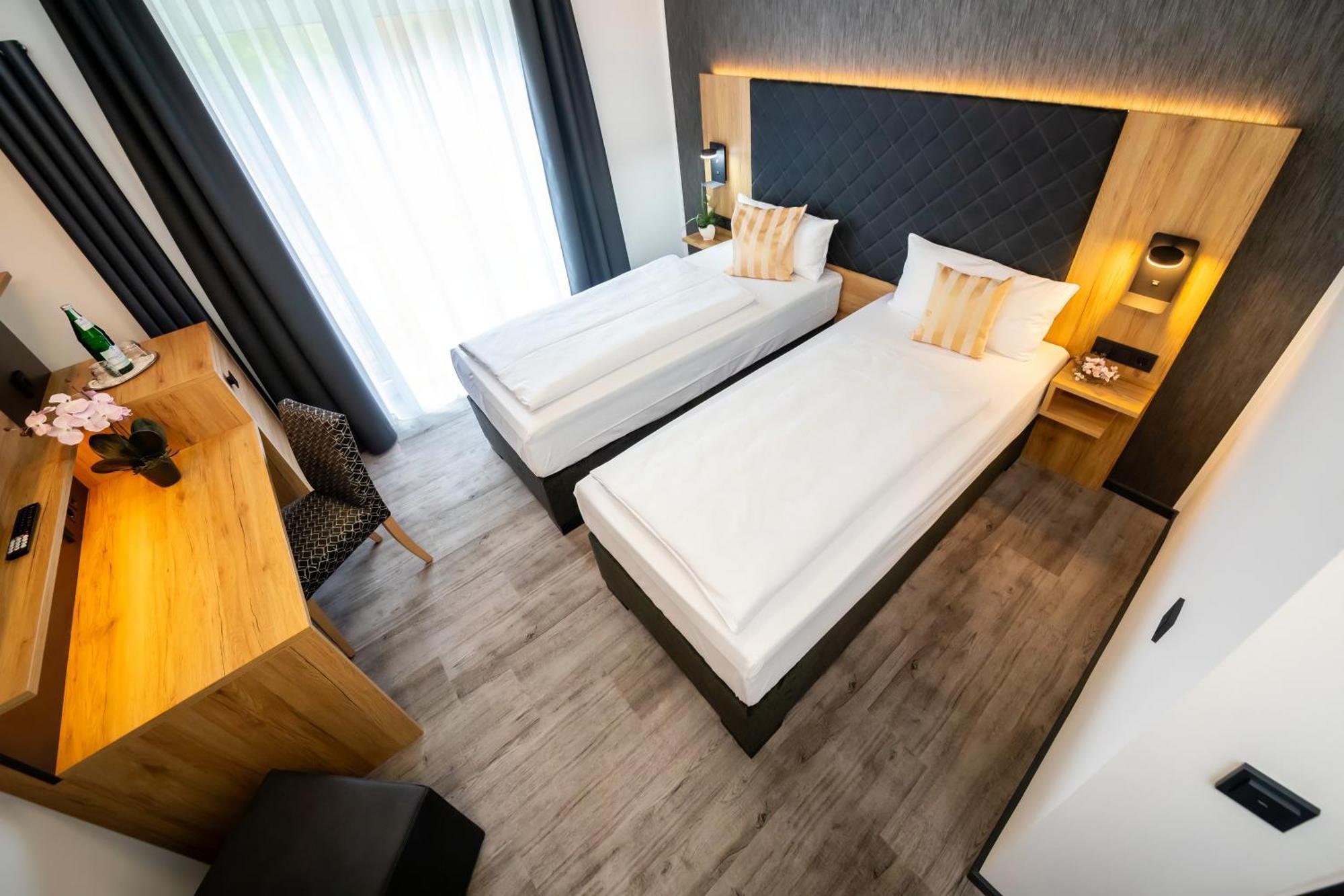 Hotel Am Park Bad Driburg Exterior photo